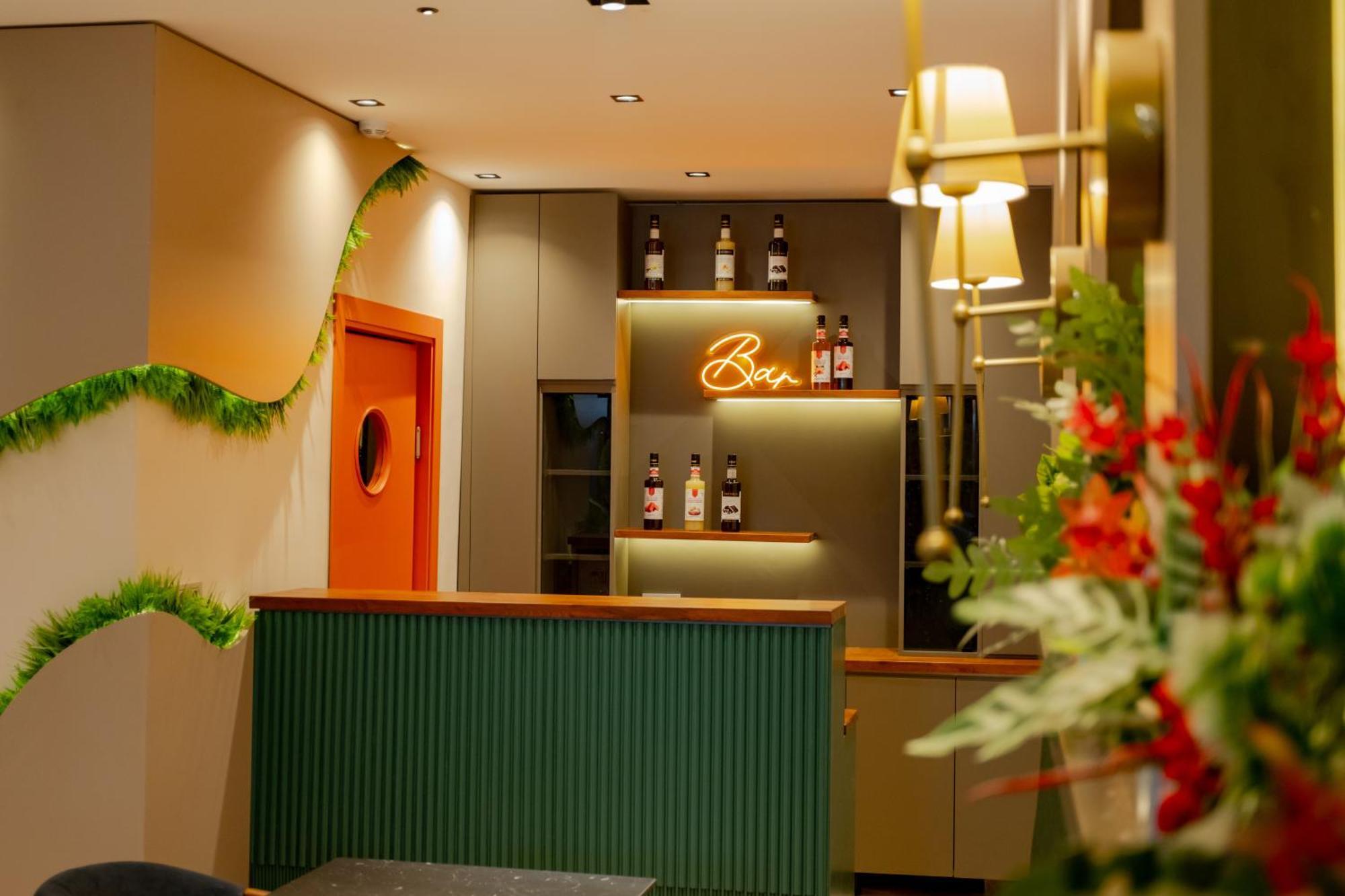 Fly Point Airport Hotel Arnavutkoy Esterno foto